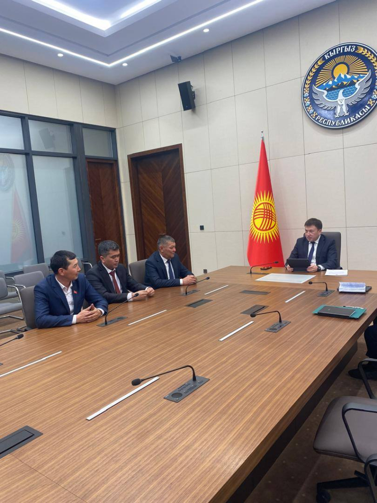 Токтогул шаарынын мэри Бекмамат Бактыбеков  Кыргыз Республикасынын Президентинин жана Министрлер Кабинетинин чечимдерин көзөмөлдөө башкармалыгынын башчысы Азамат Бекбосуновичтин кабыл алуусунда болду.