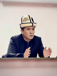 Белгиленген графикке ылайык 2026-жылдын 22 январь күнү Арал, Куйбышев айылдарында, Токтогул шаарынын мэри Бекмамат Бактыбековдун жетекчилиги алдында элдик жыйын өткөрүлдү.