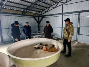 Токтогул шаарынын мэри Бекмамат Бактыбеков «Азия Продукт» ЖЧКсынын аткаруучу директору Махмуд Ризванов менен жолукту.